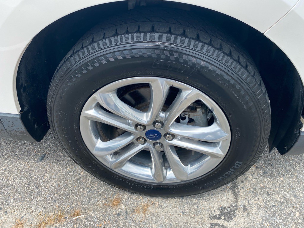 2018 Ford Edge Image 32