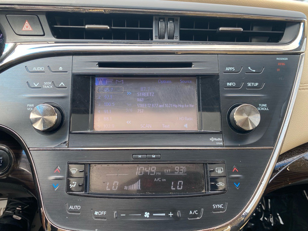 2013 Toyota Avalon Image 22