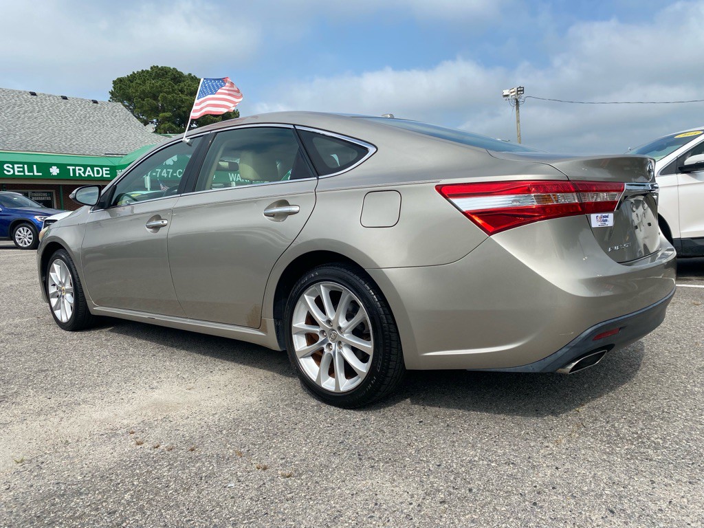 2013 Toyota Avalon Image 4