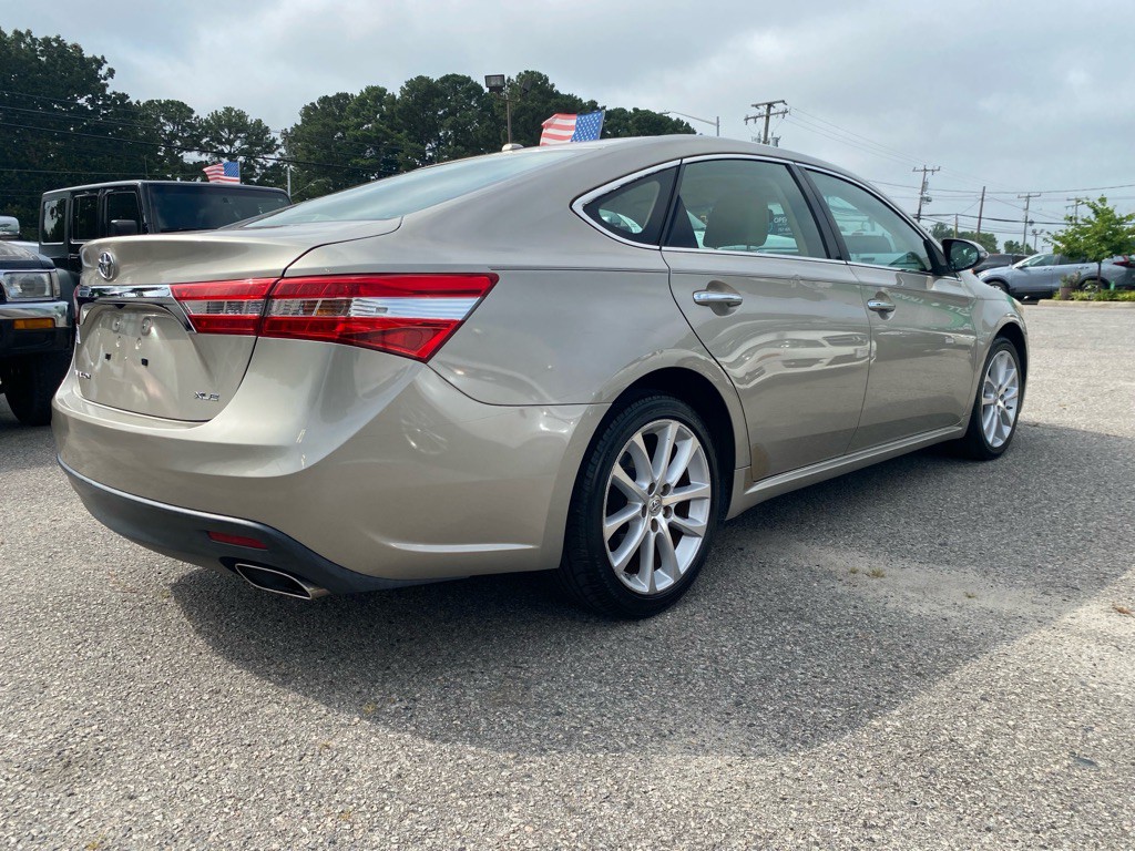 2013 Toyota Avalon Image 7