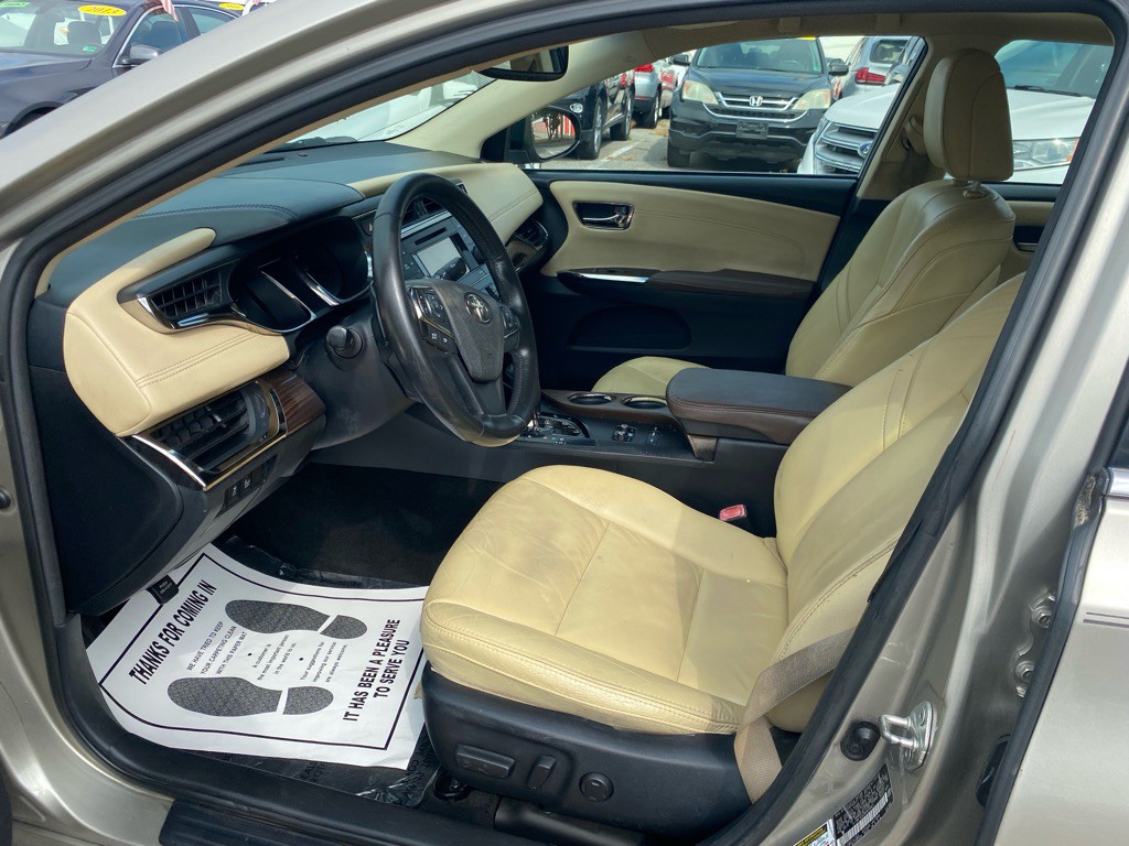 2013 Toyota Avalon Image 10