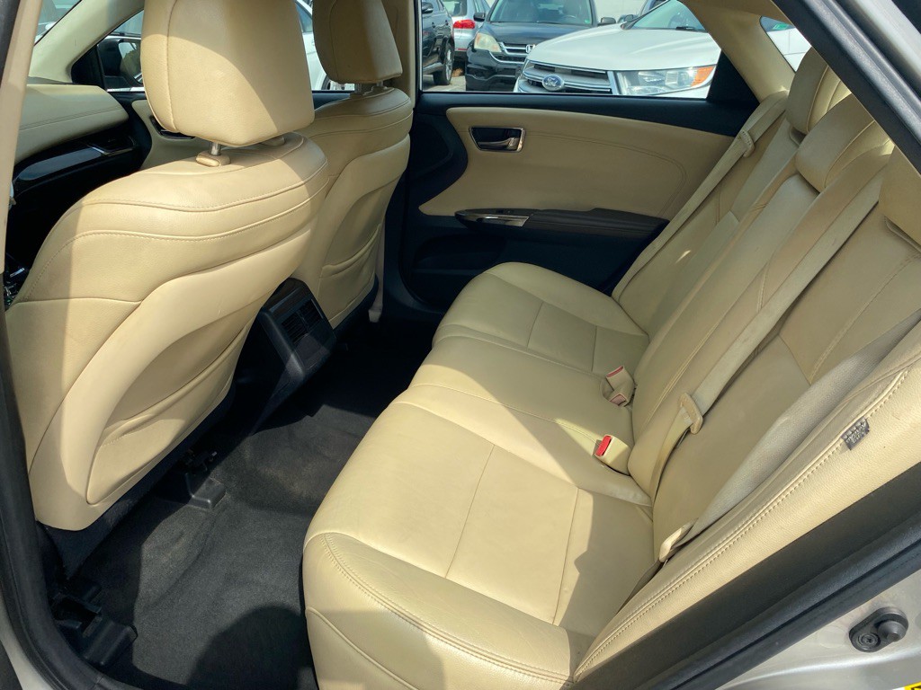 2013 Toyota Avalon Image 11