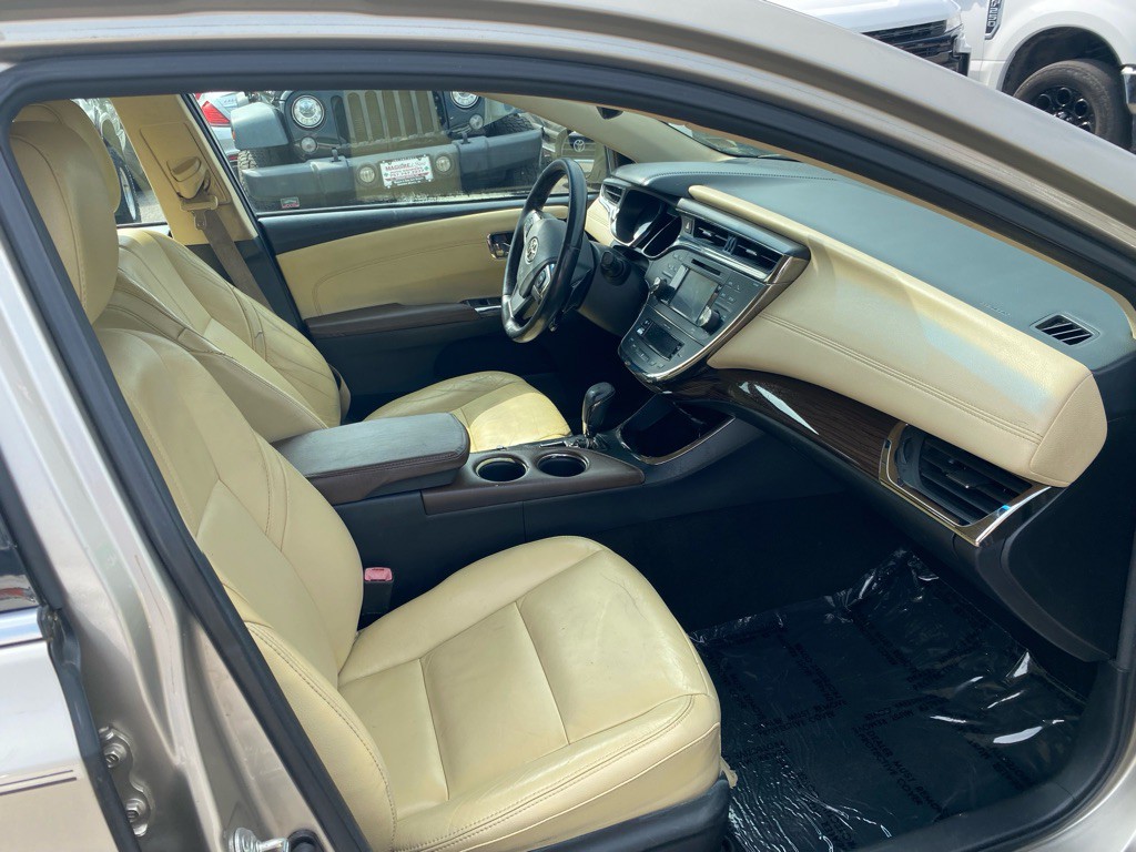 2013 Toyota Avalon Image 13