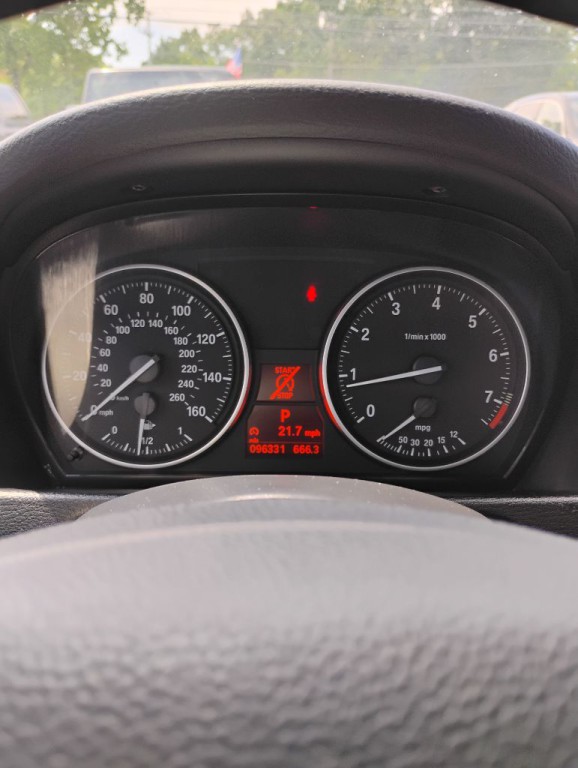 2014 BMW X1 Image 10