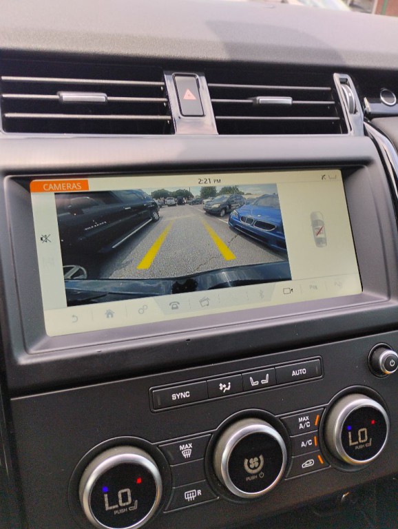 2020 Land Rover Discovery Image 9