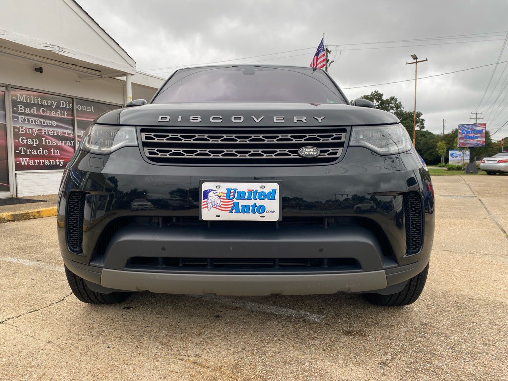 2020 Land Rover Discovery Image 2