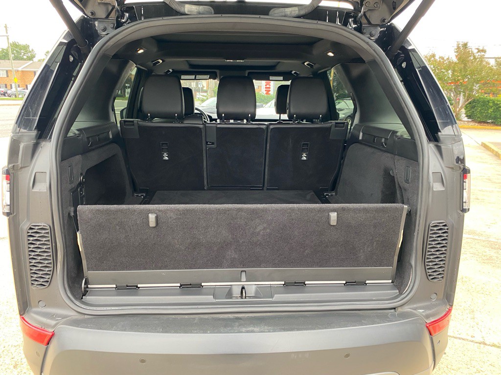 2020 Land Rover Discovery Image 6