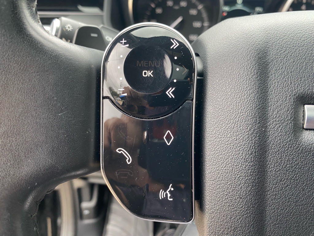 2020 Land Rover Discovery Image 19