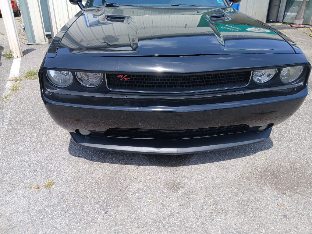 2013 Dodge Challenger Image 2