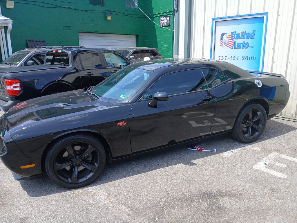 2013 Dodge Challenger Image 3