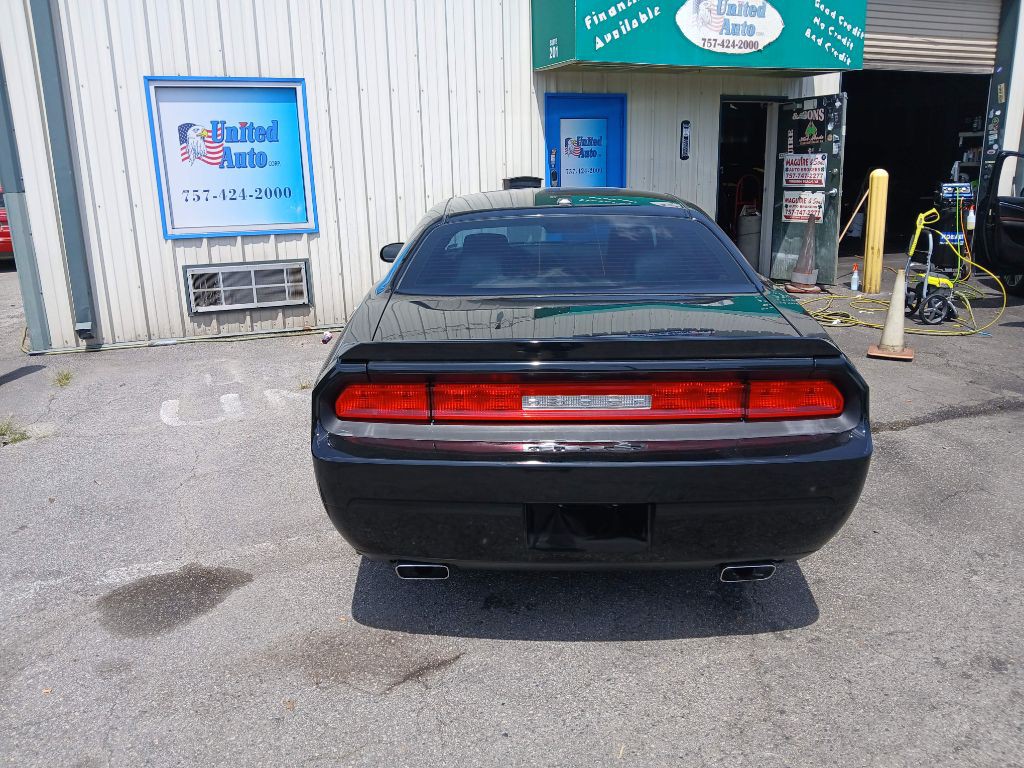 2013 Dodge Challenger Image 4