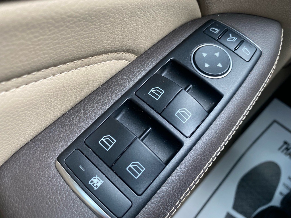 2013 Mercedes-Benz M-Class Image 25