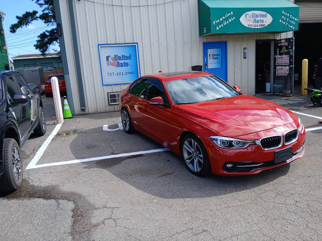 2017 BMW 3 Series Image 25