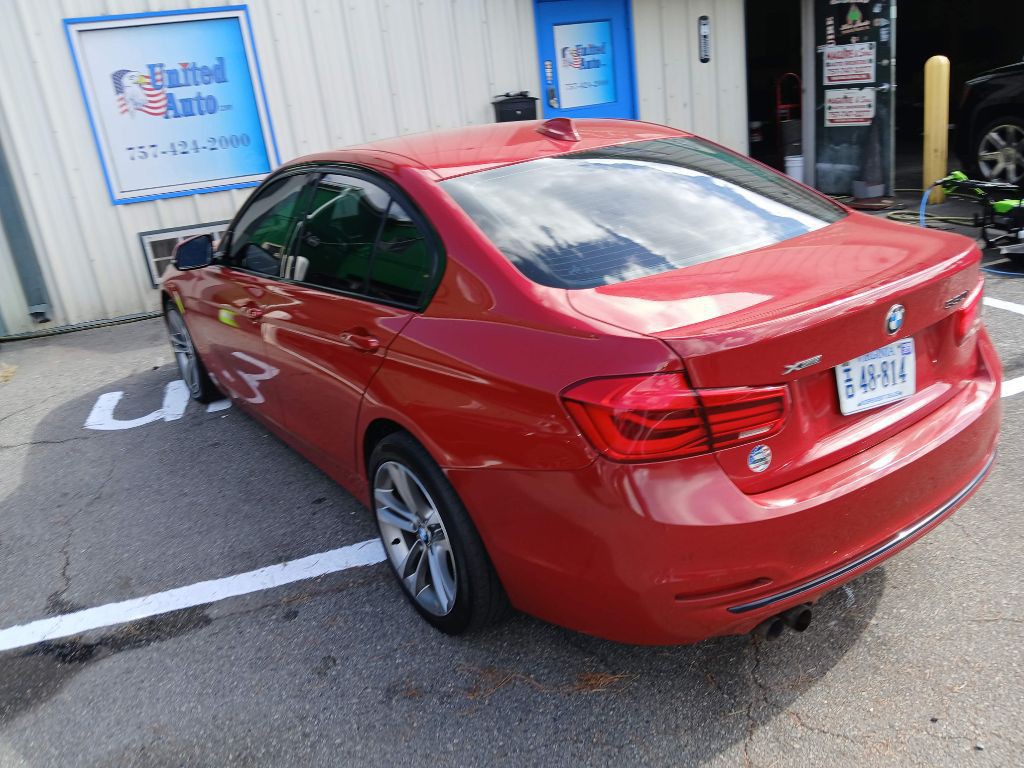 2017 BMW 3 Series Image 26
