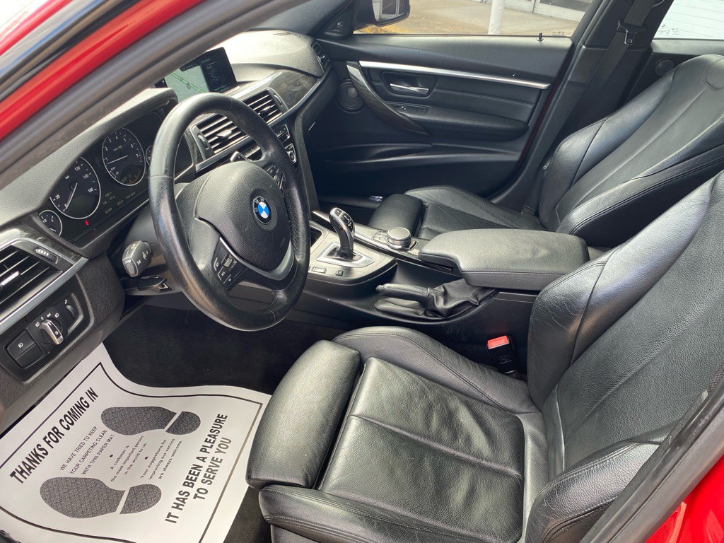 2017 BMW 3 Series Image 10