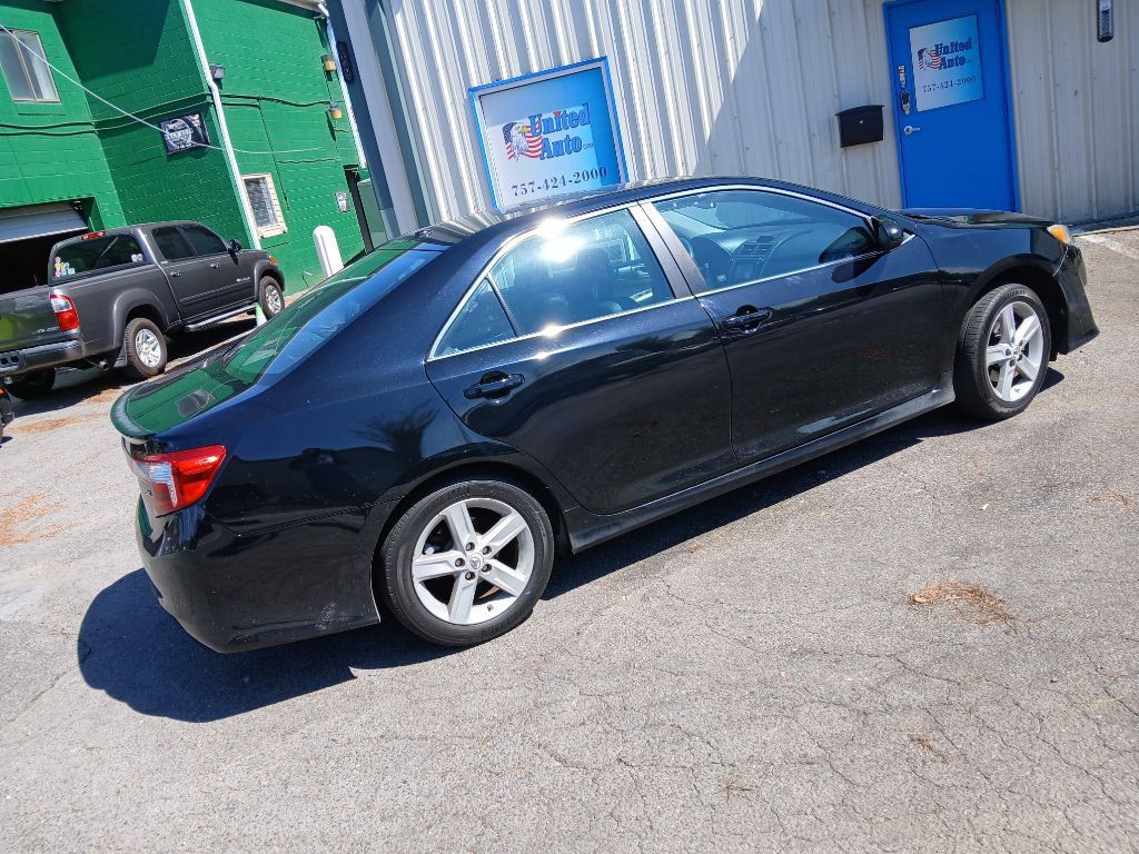 2012 Toyota Camry Image 6