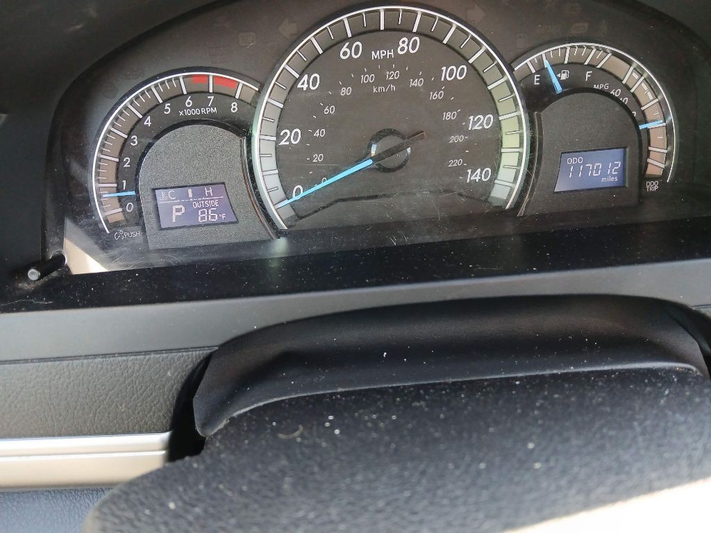 2012 Toyota Camry Image 11