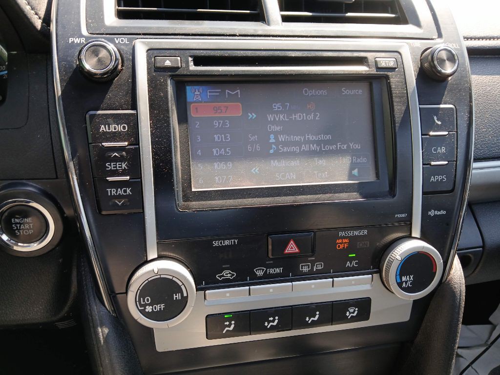 2012 Toyota Camry Image 13