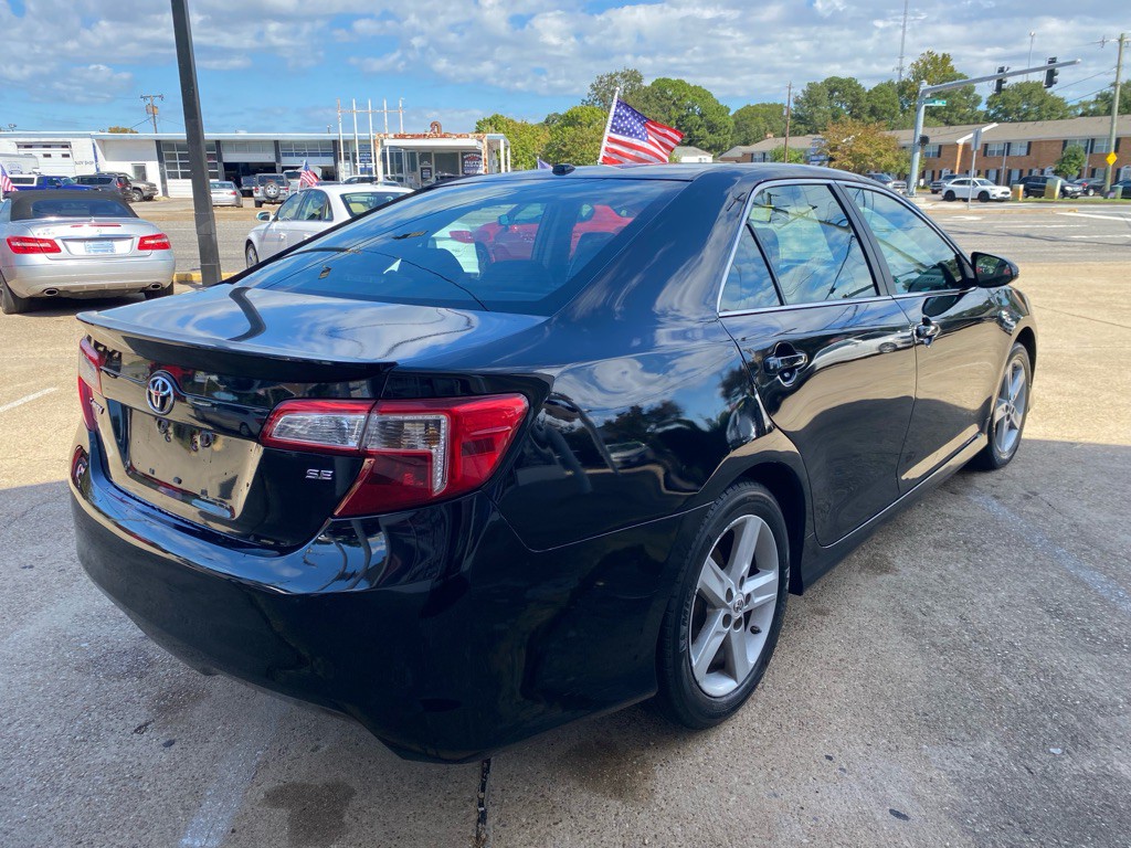 2012 Toyota Camry Image 7