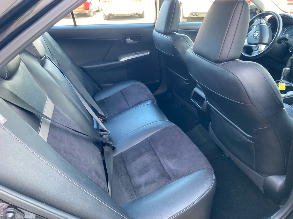 2012 Toyota Camry Image 13