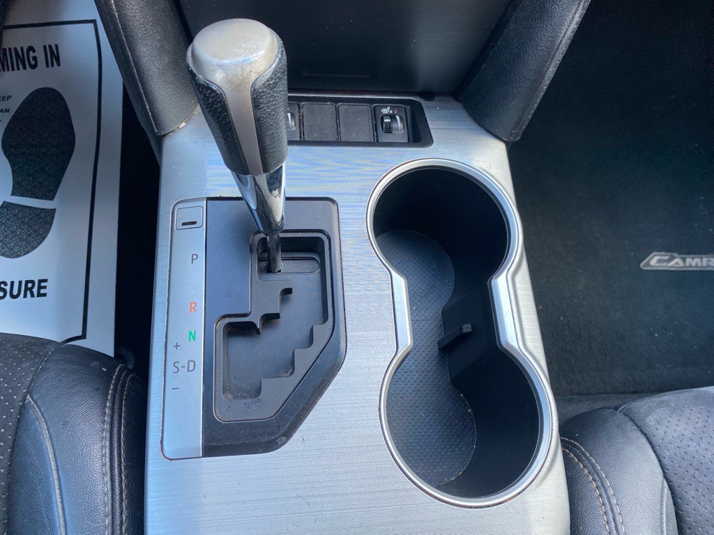 2012 Toyota Camry Image 24