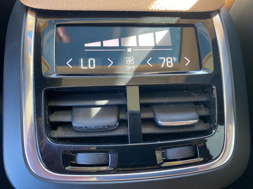 2016 Volvo XC90 Image 14