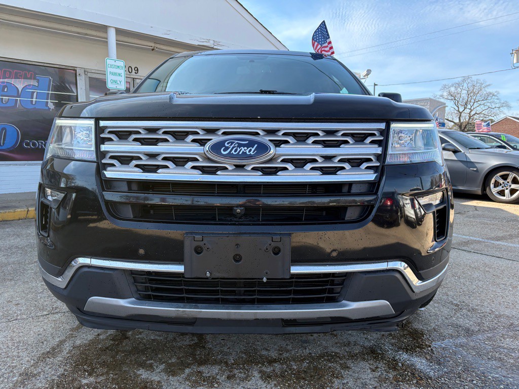 2018 Ford Explorer Image 2