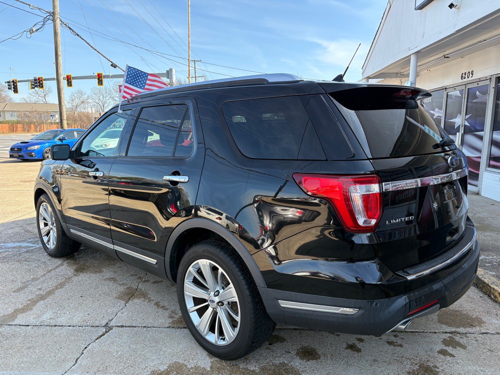 2018 Ford Explorer Image 4