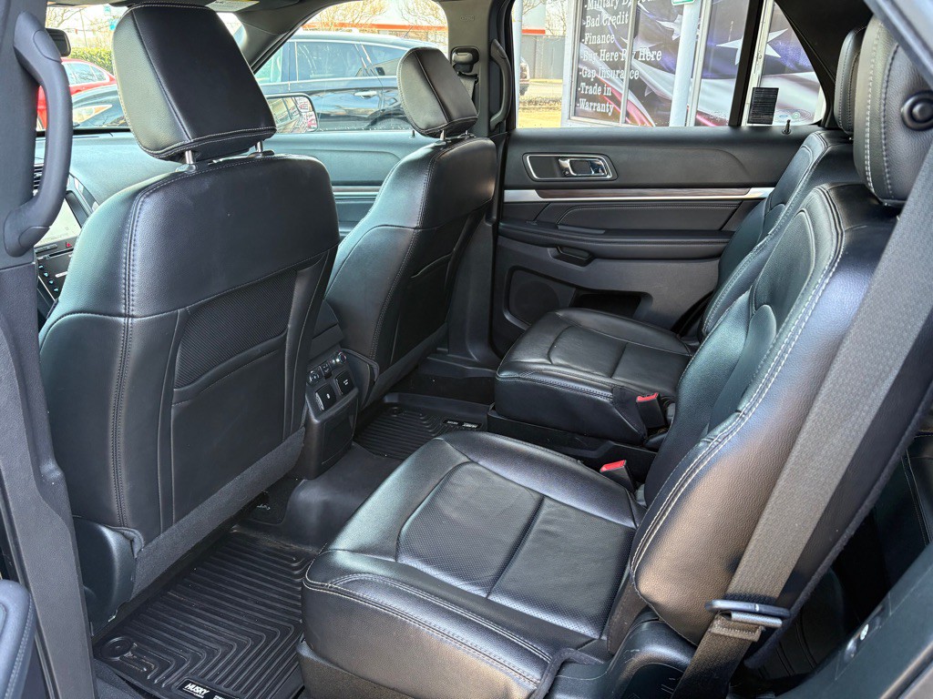 2018 Ford Explorer Image 11