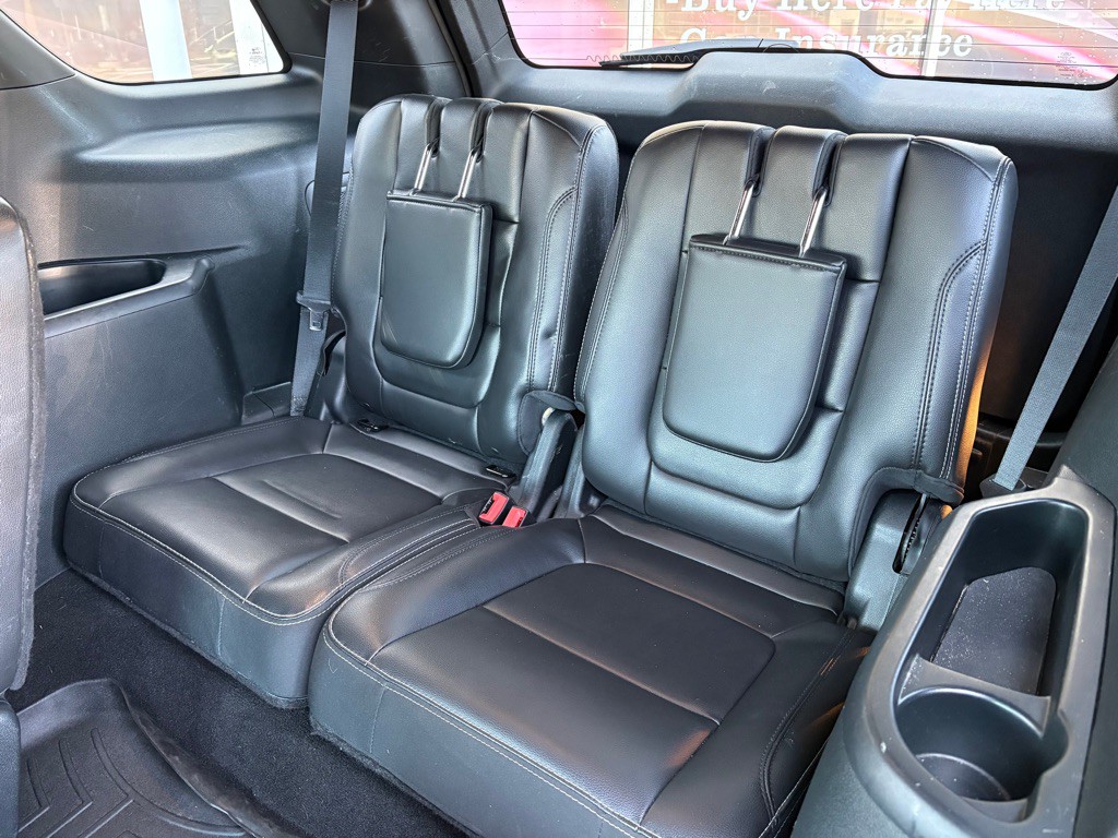 2018 Ford Explorer Image 12