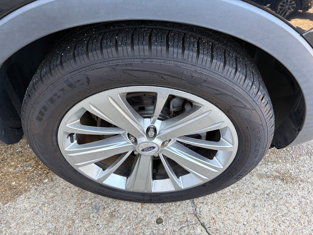 2018 Ford Explorer Image 32