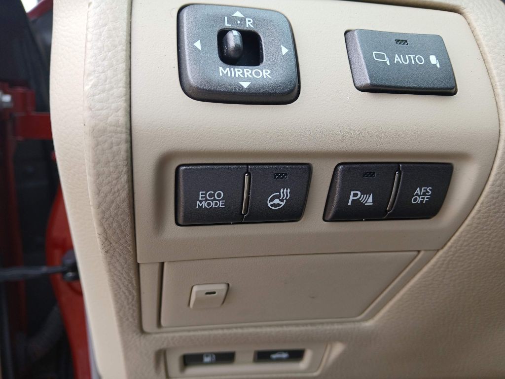 2012 Lexus LS 460 Image 9