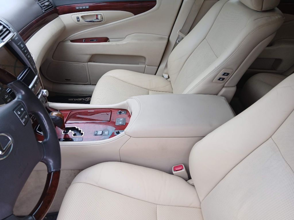2012 Lexus LS 460 Image 13
