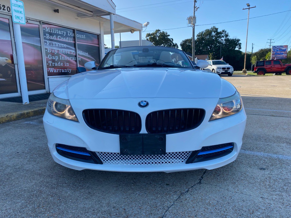 2011 BMW Z4 Image 2