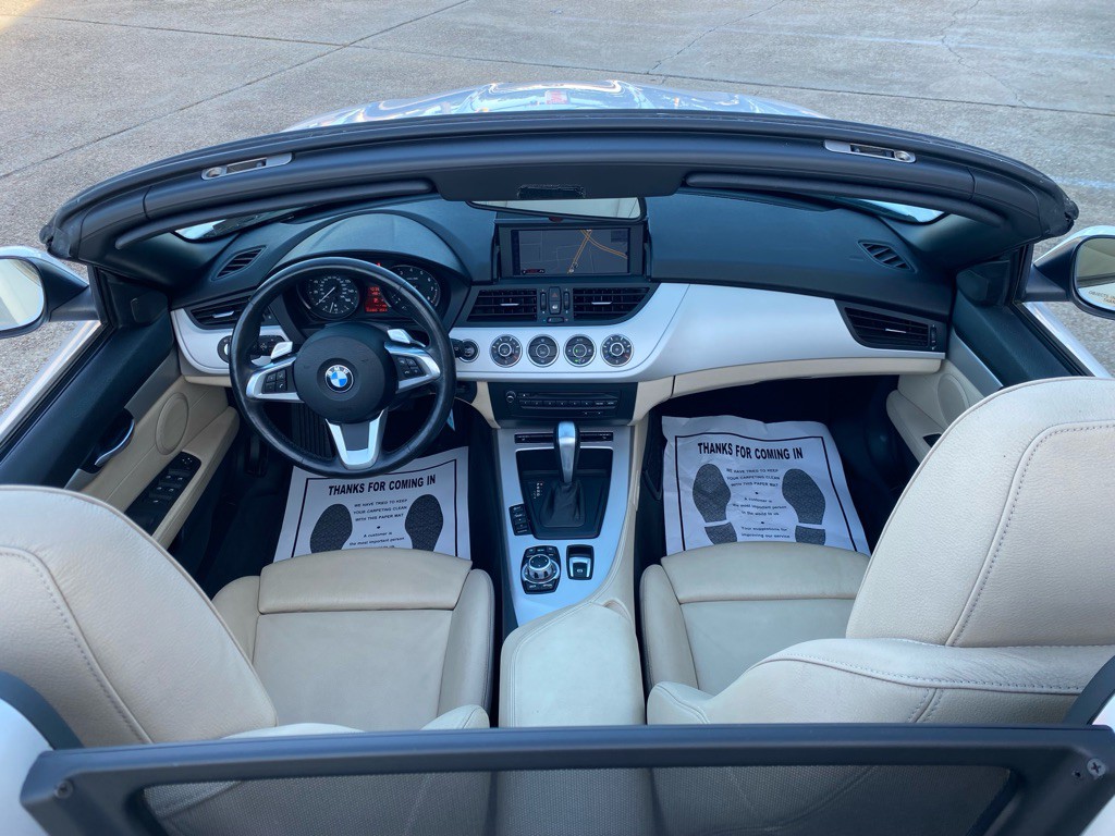 2011 BMW Z4 Image 16