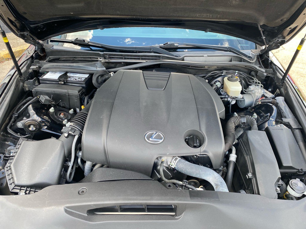 2014 Lexus IS Image 24