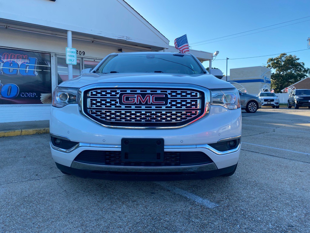 2017 GMC Acadia Image 3