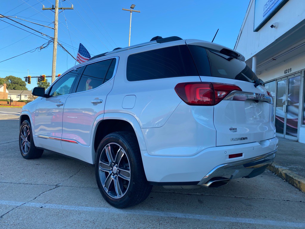 2017 GMC Acadia Image 5