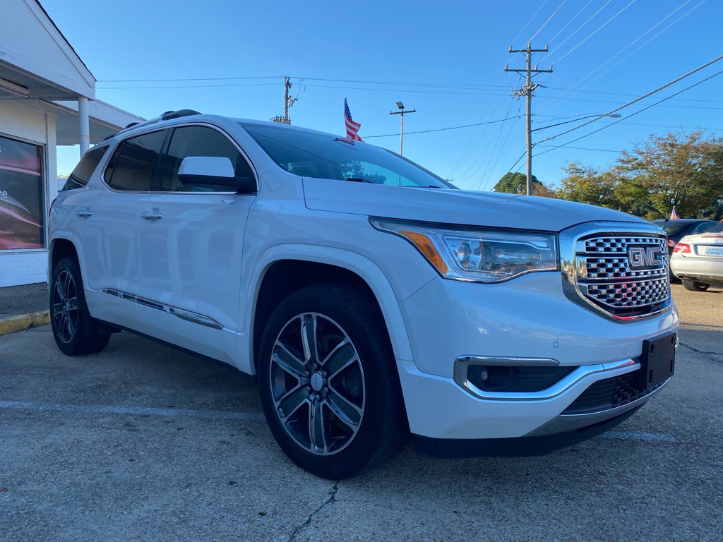 2017 GMC Acadia Image 10