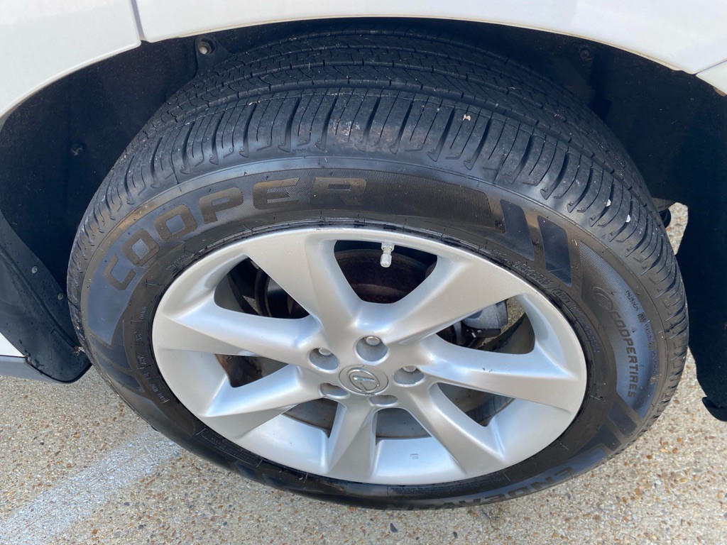 2010 Lexus RX Image 28