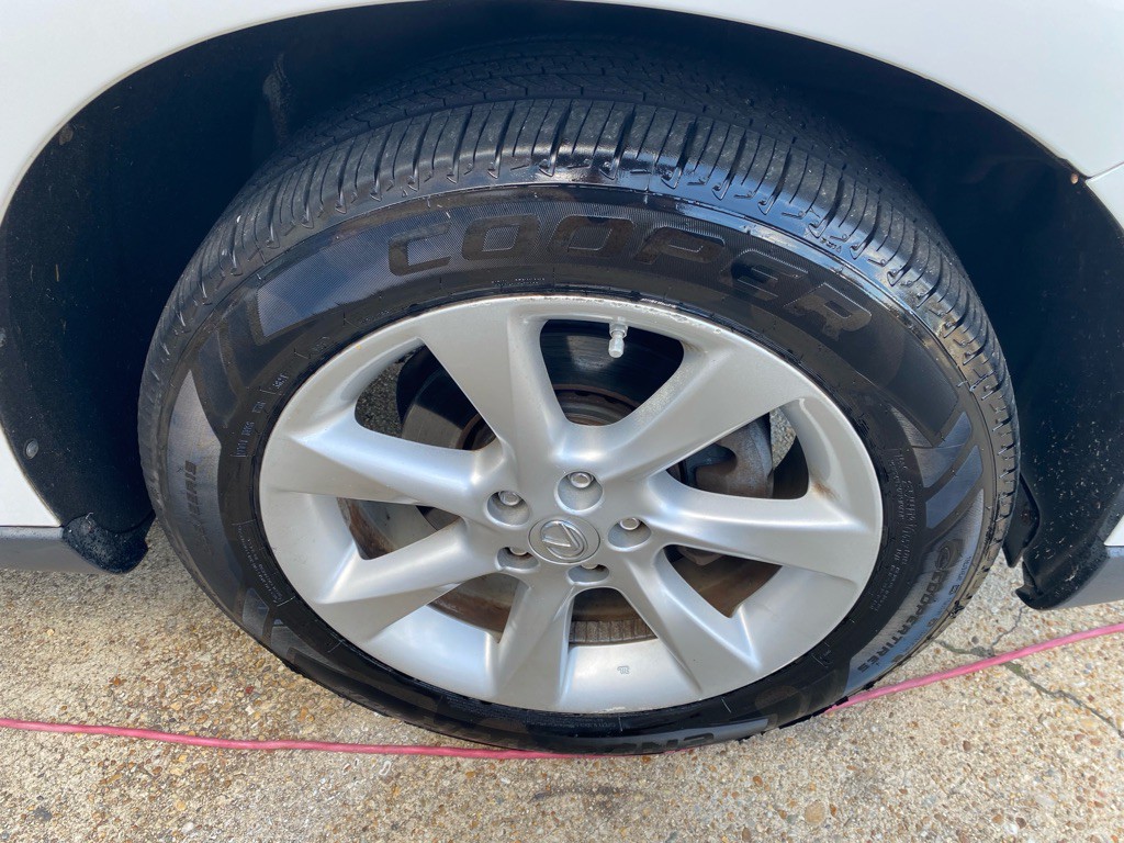 2010 Lexus RX Image 30