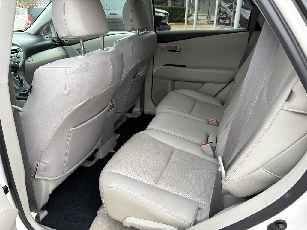2010 Lexus RX Image 11