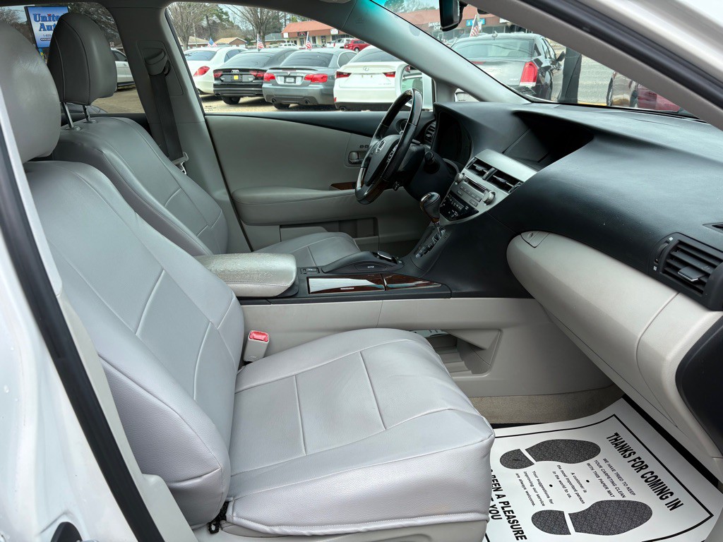 2010 Lexus RX Image 14
