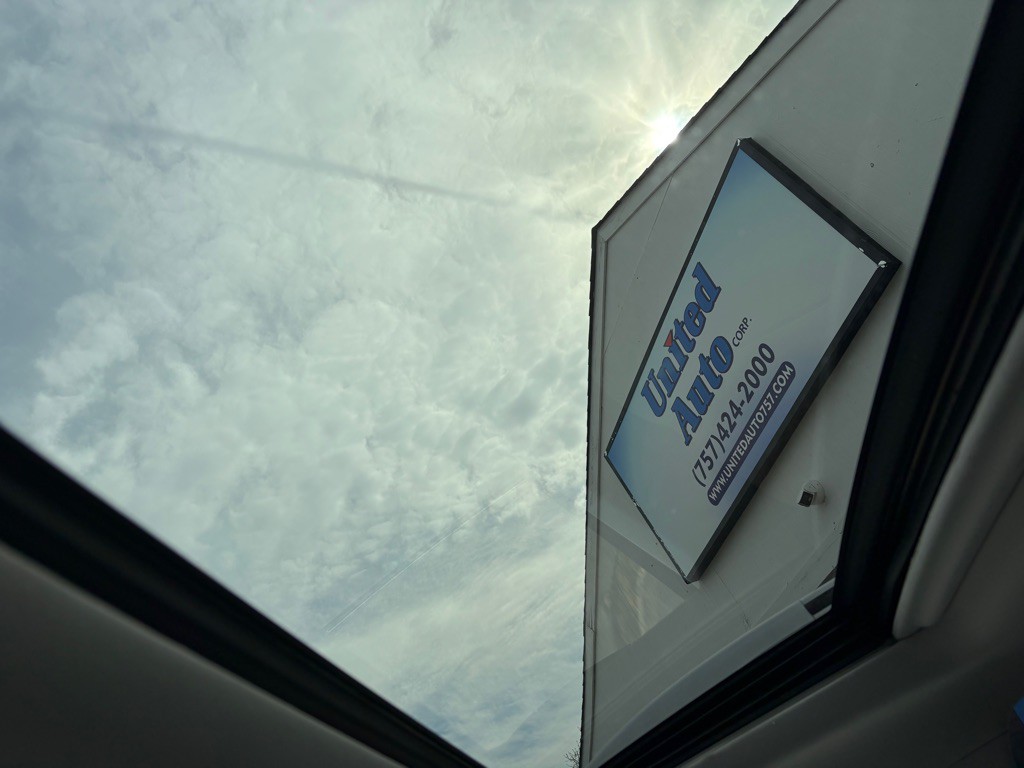 2010 Lexus RX Image 17