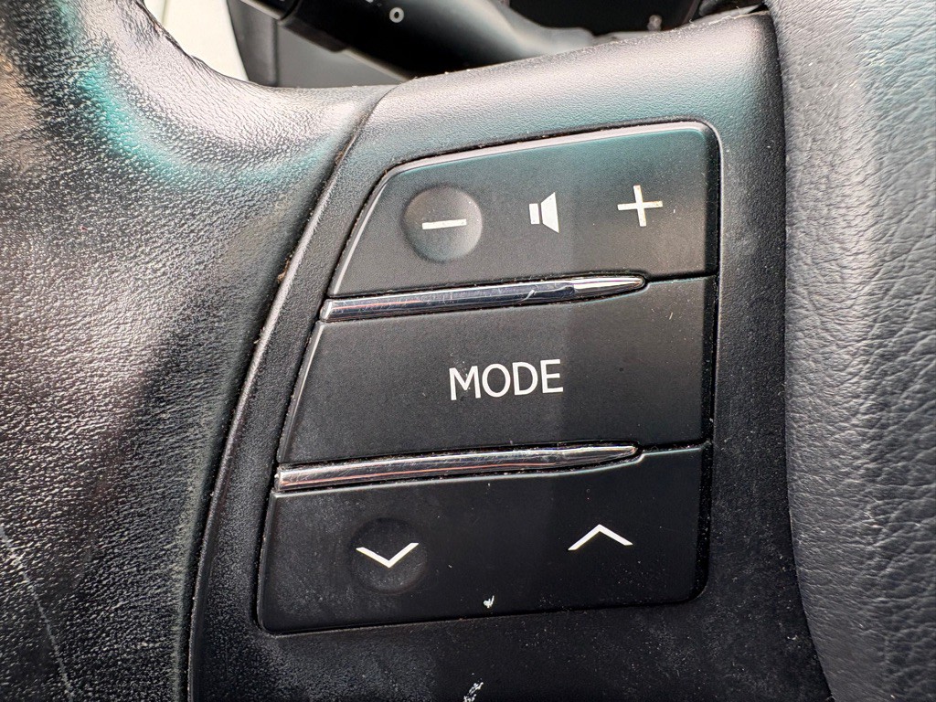 2010 Lexus RX Image 20