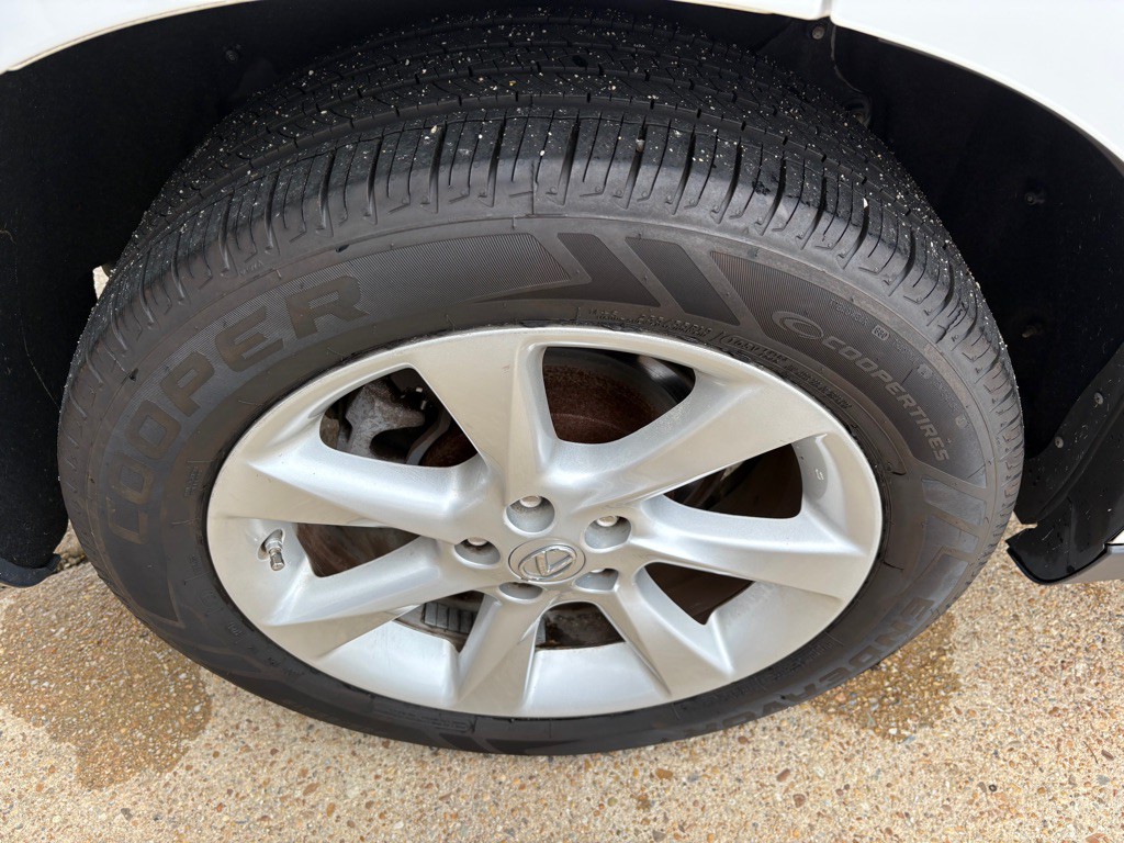 2010 Lexus RX Image 31