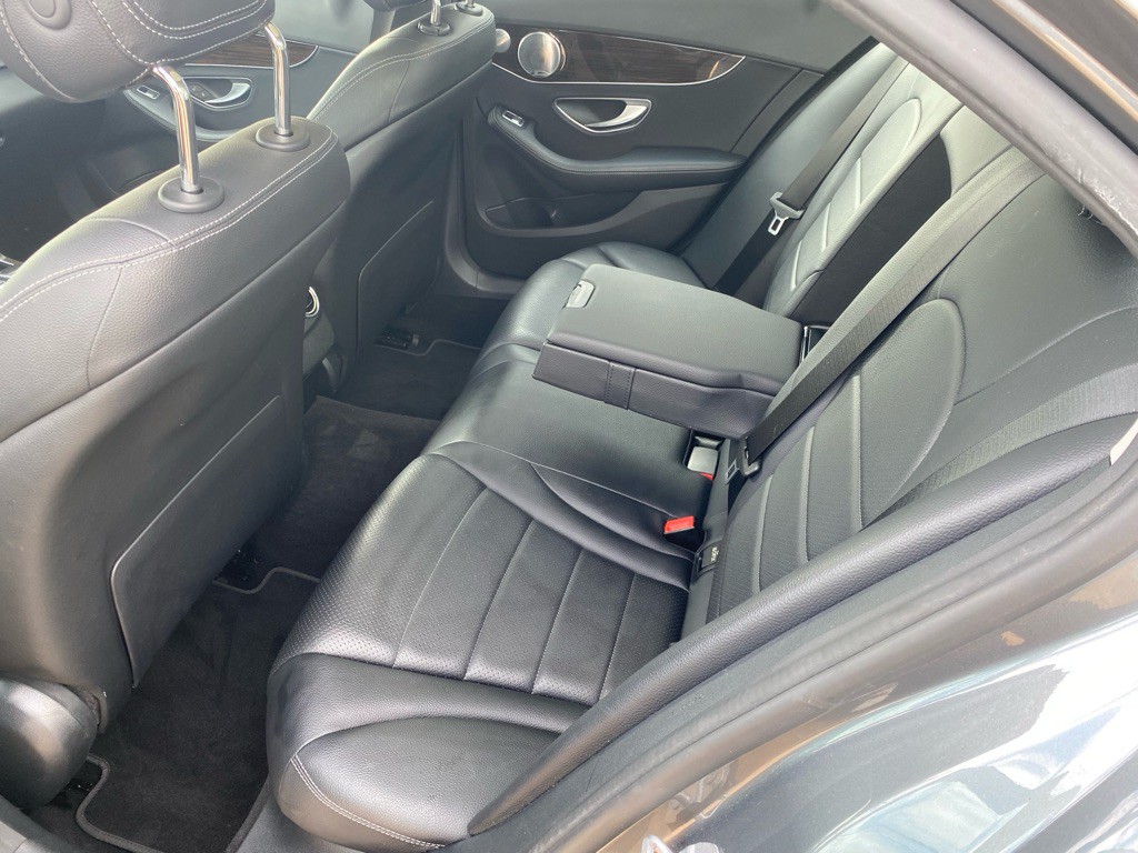 2017 Mercedes-Benz C-Class Image 9