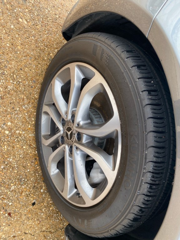 2017 Mercedes-Benz C-Class Image 24