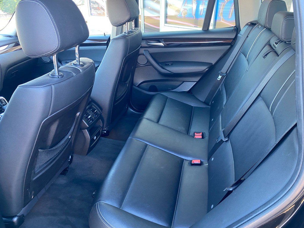 2017 BMW X3 Image 11