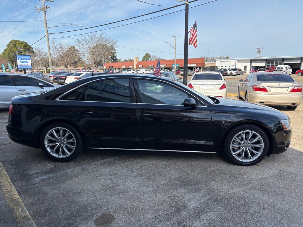 2013 Audi A8 Image 8
